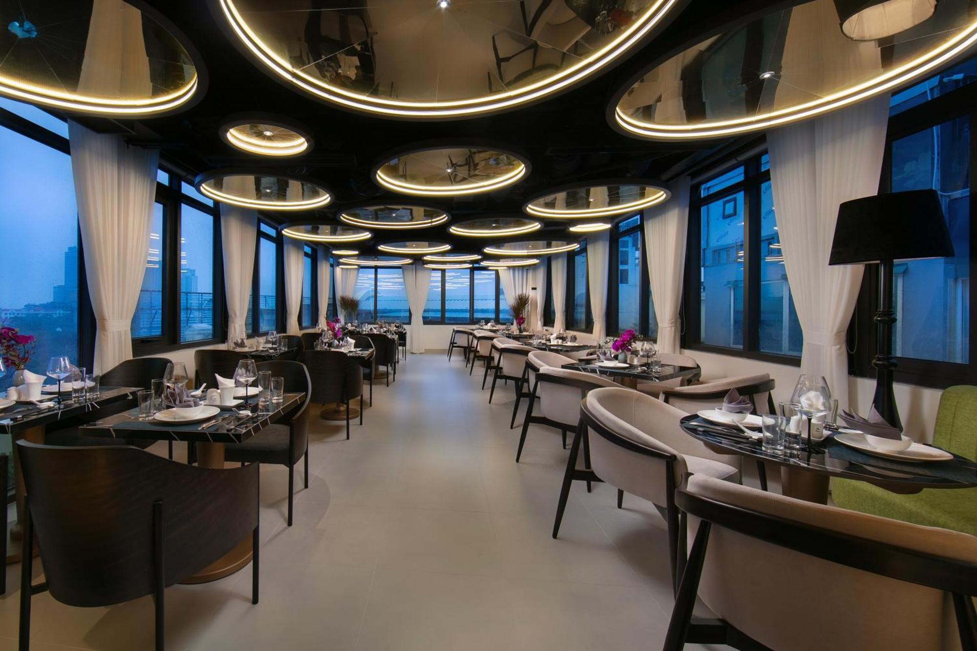 Le Premier Hotel & Rooftop Bar هانوي المظهر الخارجي الصورة