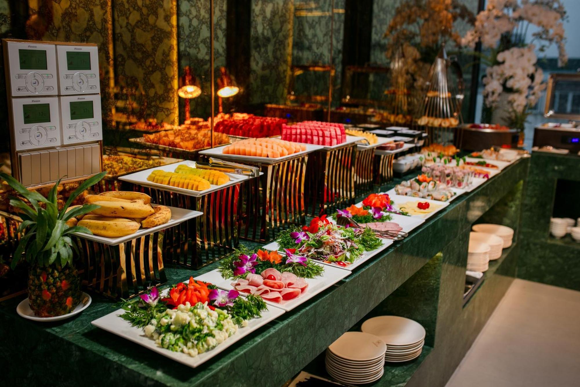 Le Premier Hotel & Rooftop Bar هانوي المظهر الخارجي الصورة