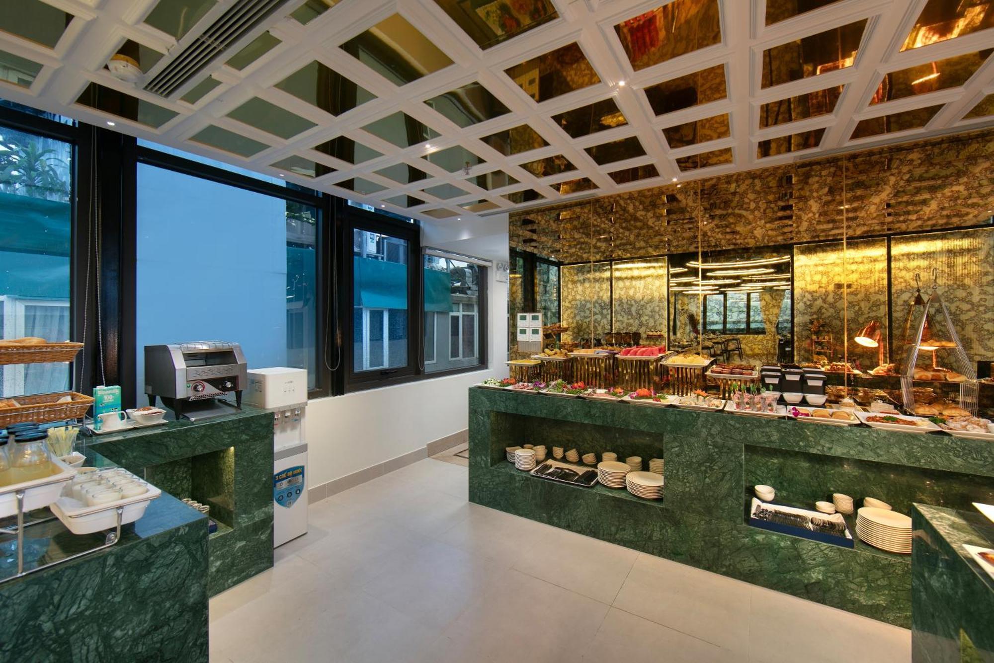 Le Premier Hotel & Rooftop Bar هانوي المظهر الخارجي الصورة