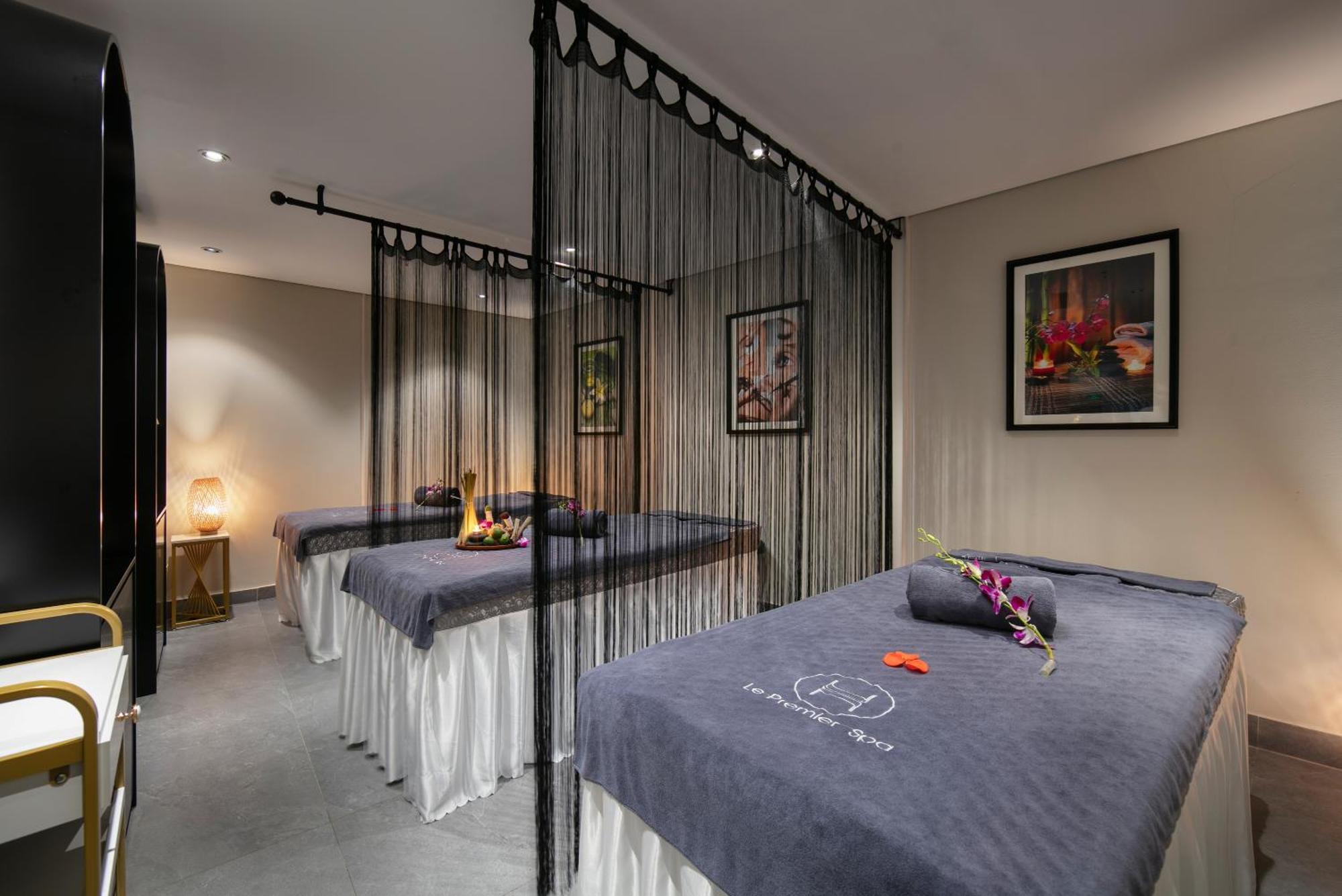 Le Premier Hotel & Rooftop Bar هانوي المظهر الخارجي الصورة