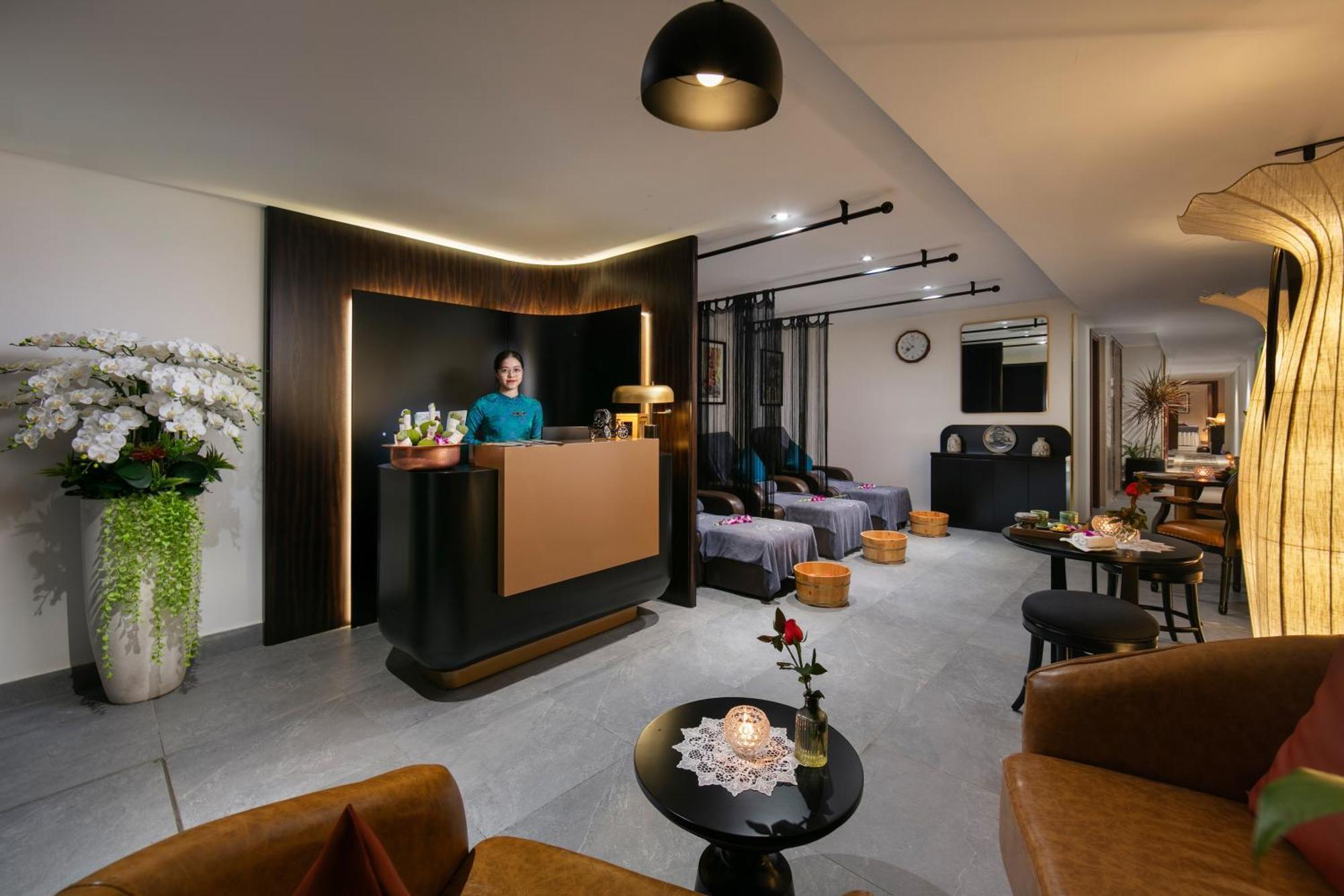Le Premier Hotel & Rooftop Bar هانوي المظهر الخارجي الصورة