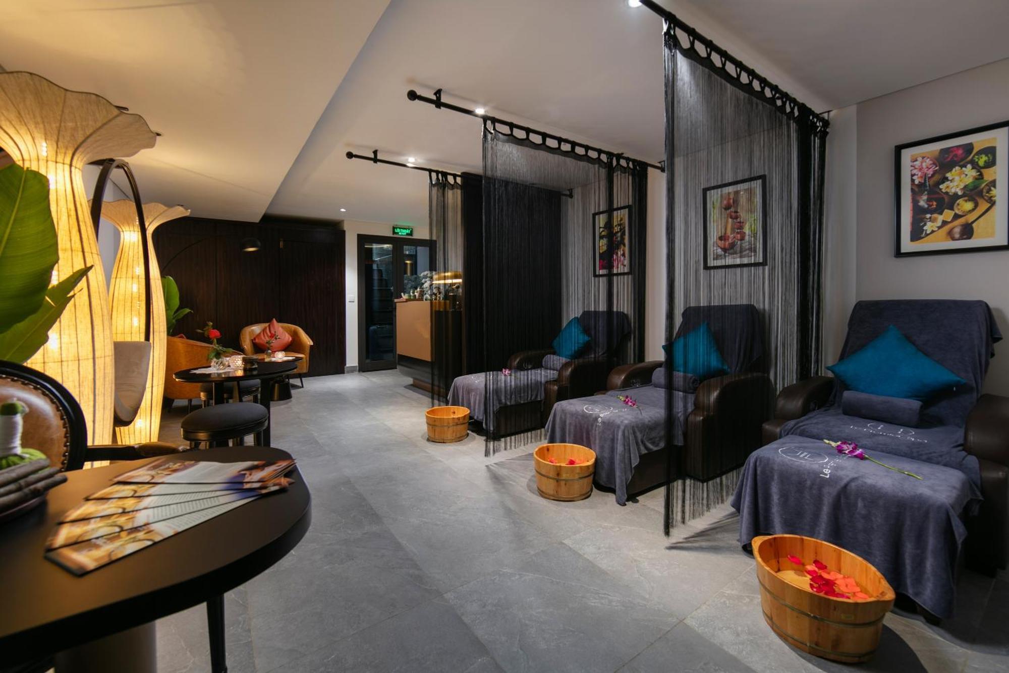 Le Premier Hotel & Rooftop Bar هانوي المظهر الخارجي الصورة