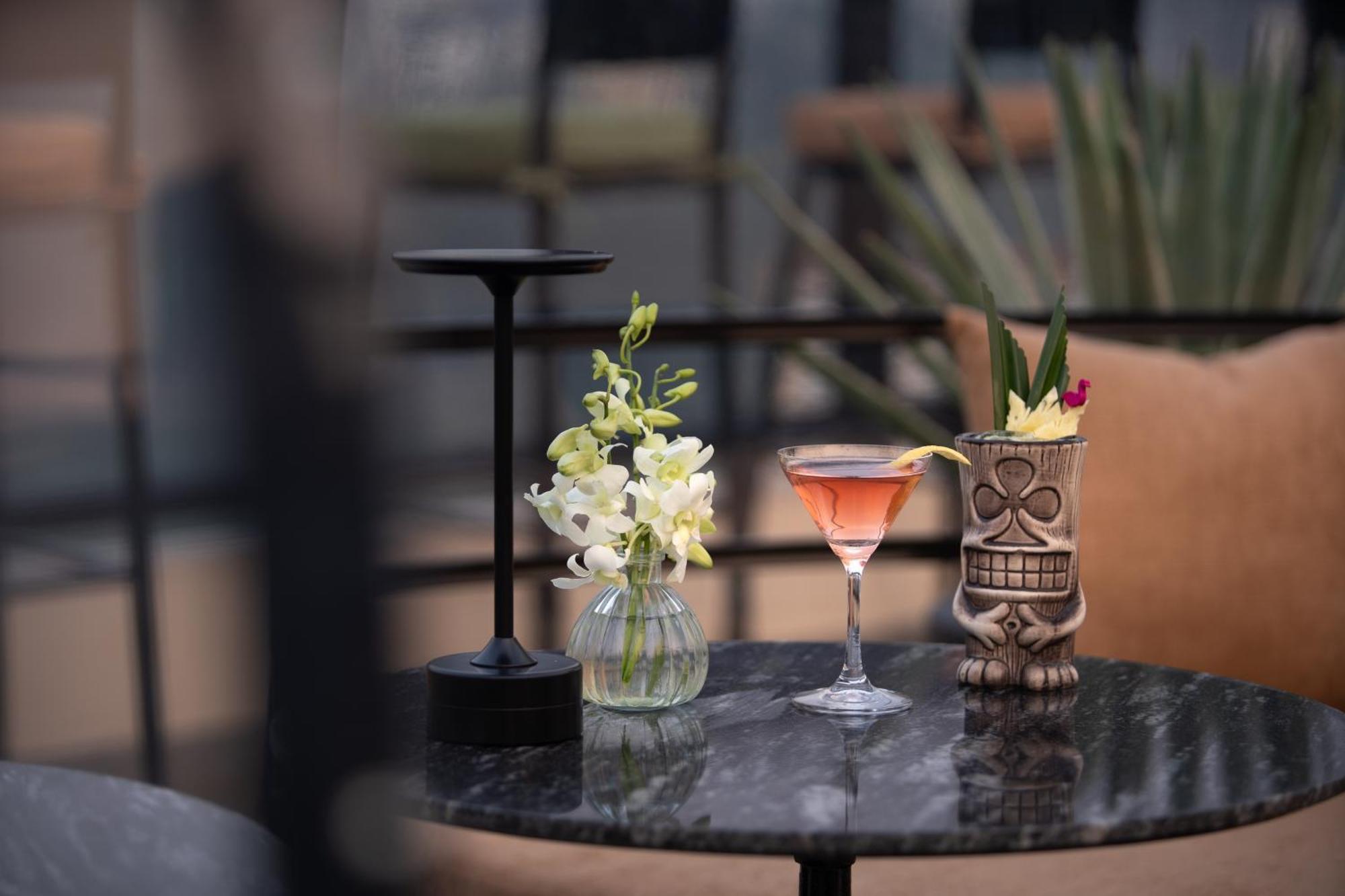 Le Premier Hotel & Rooftop Bar هانوي المظهر الخارجي الصورة
